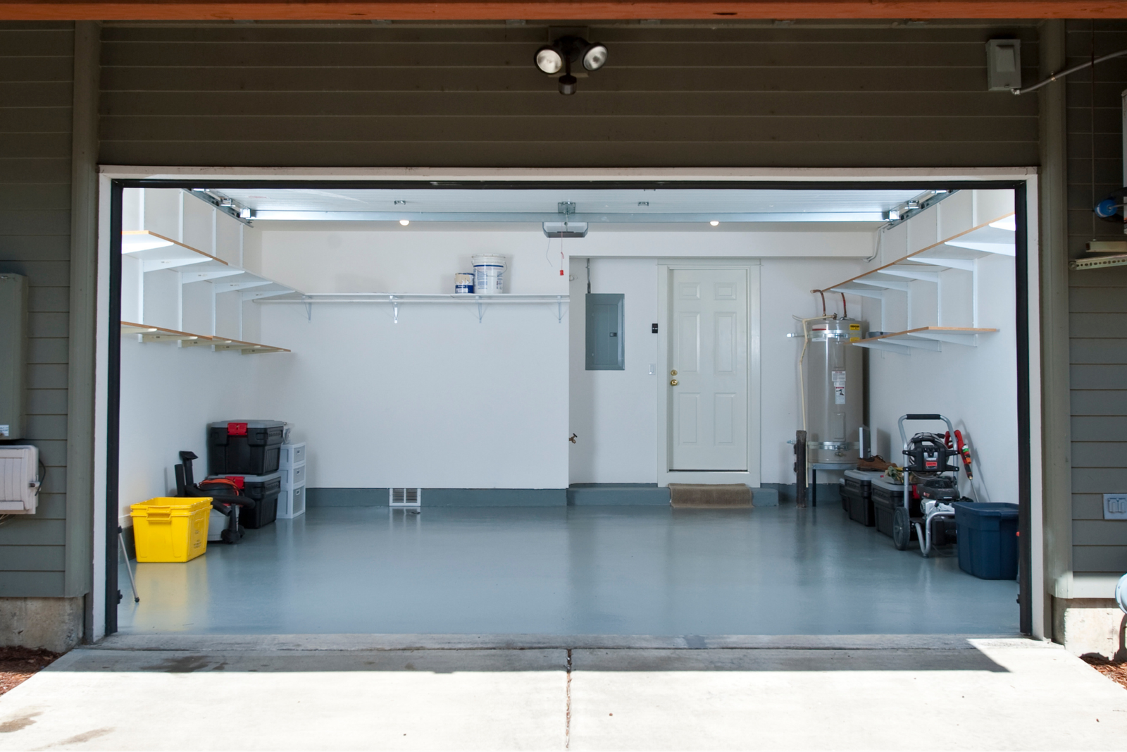 Clean empty room after Fresh Start Ontario junk removal service